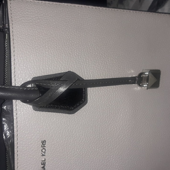 NWOT Michael Kors Leather Mercer Gray & Black Handbag with Crossbody Strap - Picture 6 of 13